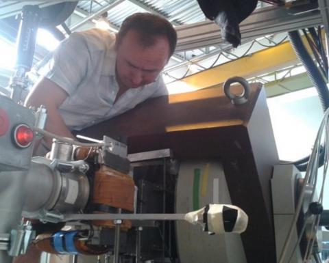 Tilted Foil and Beta NMR setup